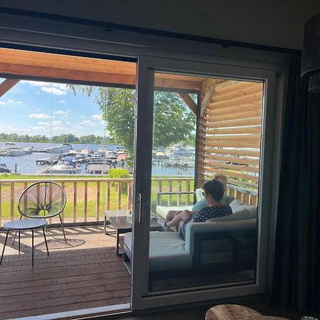 Camping Kleine Belterwijde, Wiede Lodge Met Uitzicht Over Het Water Buitenkant foto