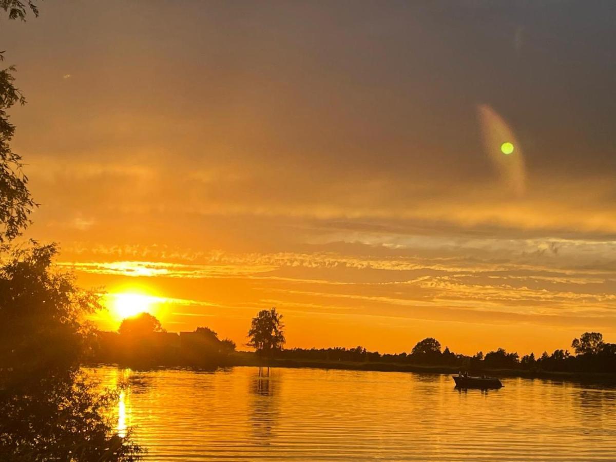 Camping Kleine Belterwijde, Wiede Lodge Met Uitzicht Over Het Water Buitenkant foto